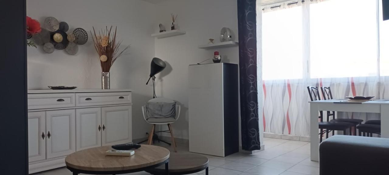 Ferienwohnung Le Queirele Le Lavandou Exterior foto